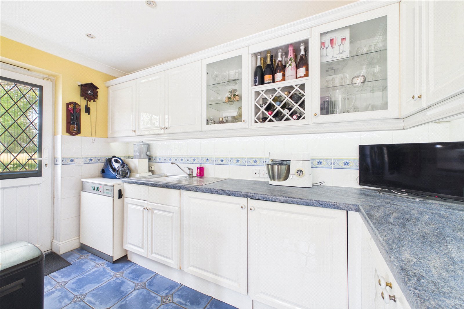 4 bedroom Bungalow for sale in Pamber Green, Tadley, Hampshire