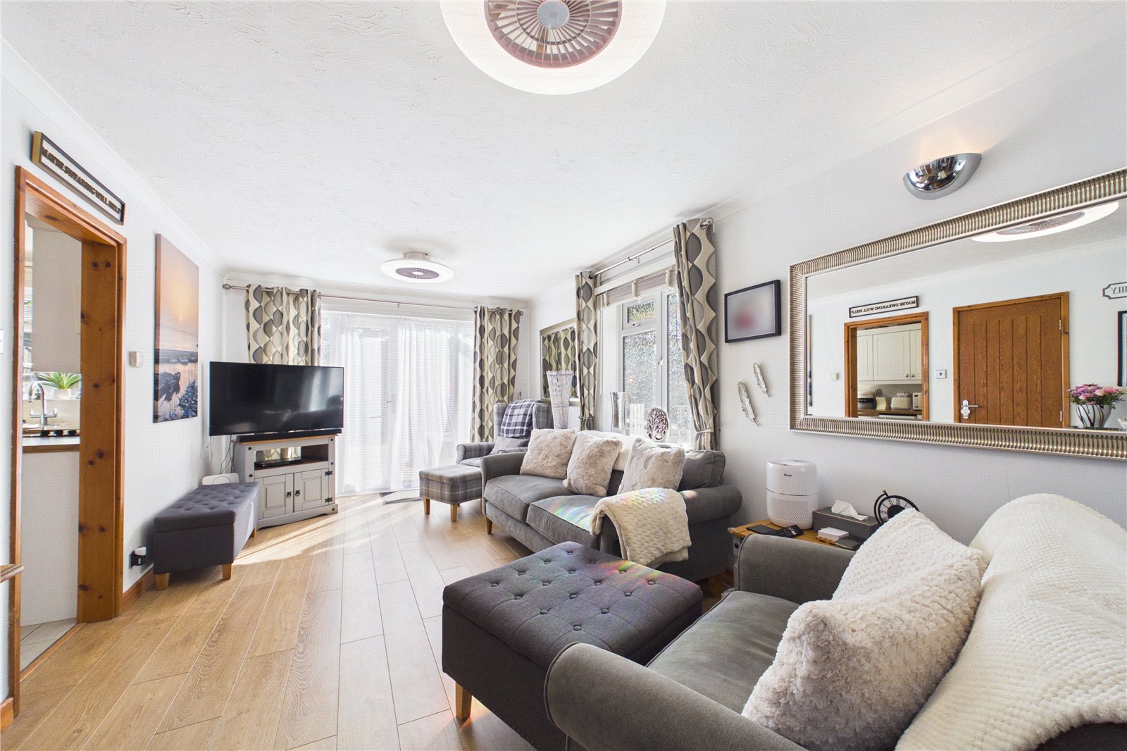 2 bedroom Bungalow for sale in Tadley, Hampshire