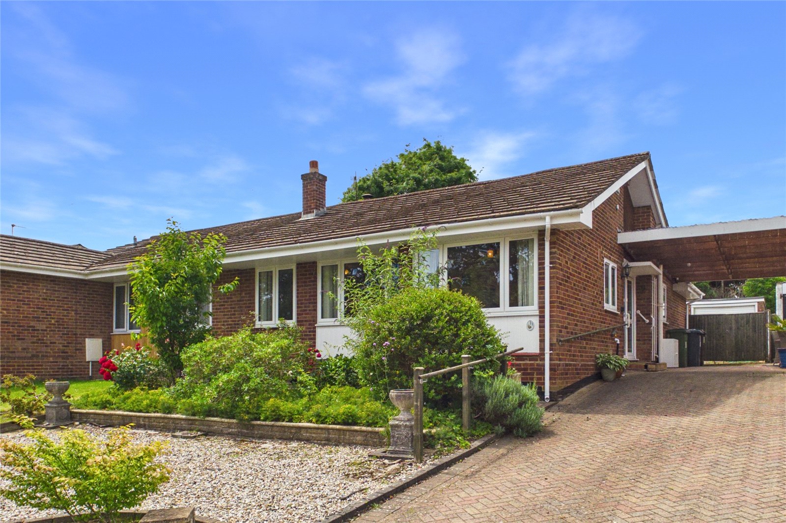 3 bedroom Bungalow for sale in Tadley, Hampshire
