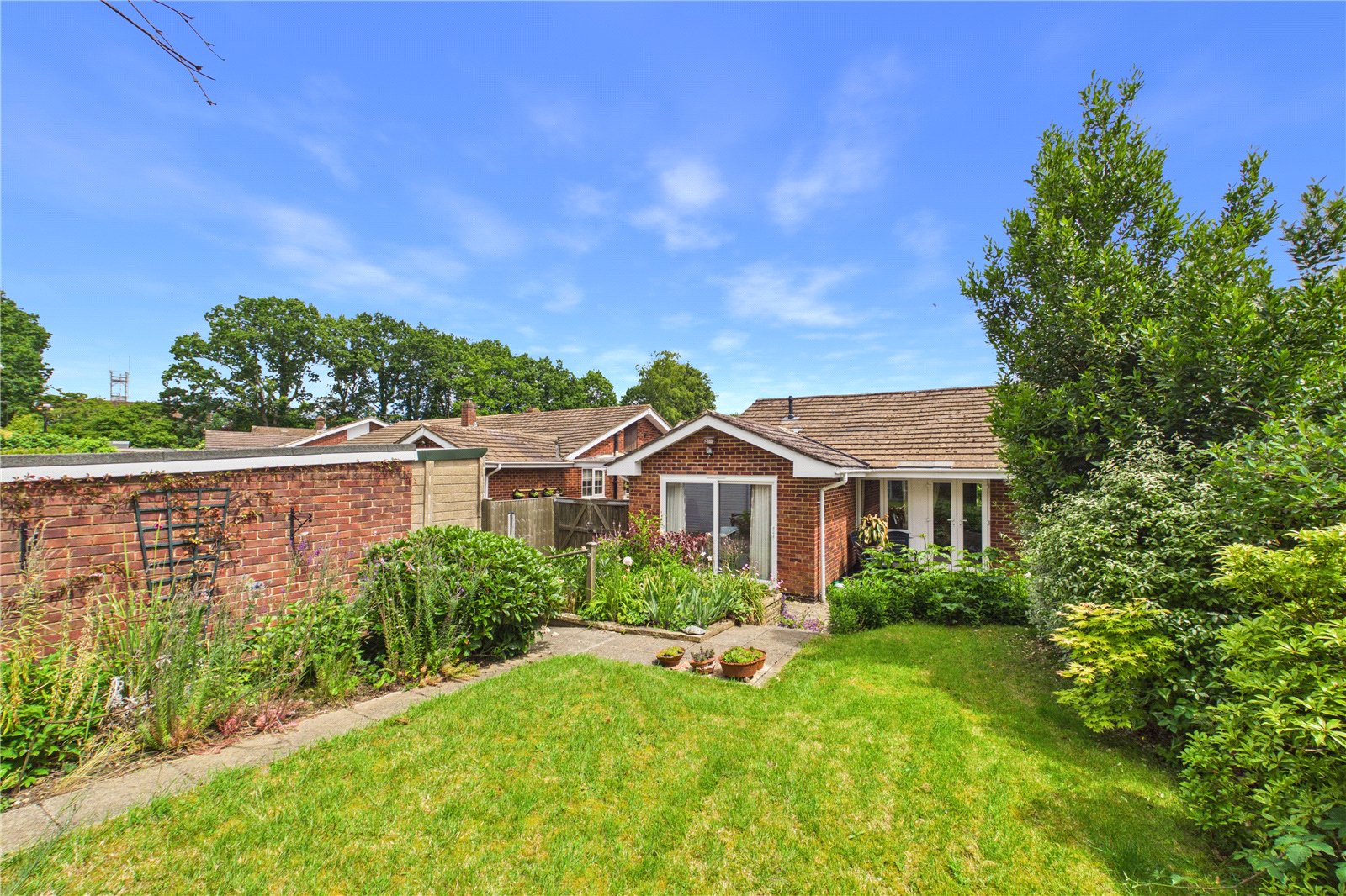 3 bedroom Bungalow for sale in Tadley, Hampshire