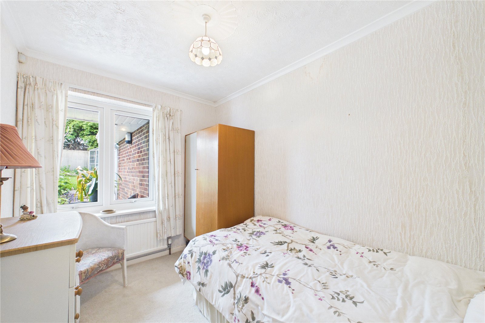 3 bedroom Bungalow for sale in Tadley, Hampshire