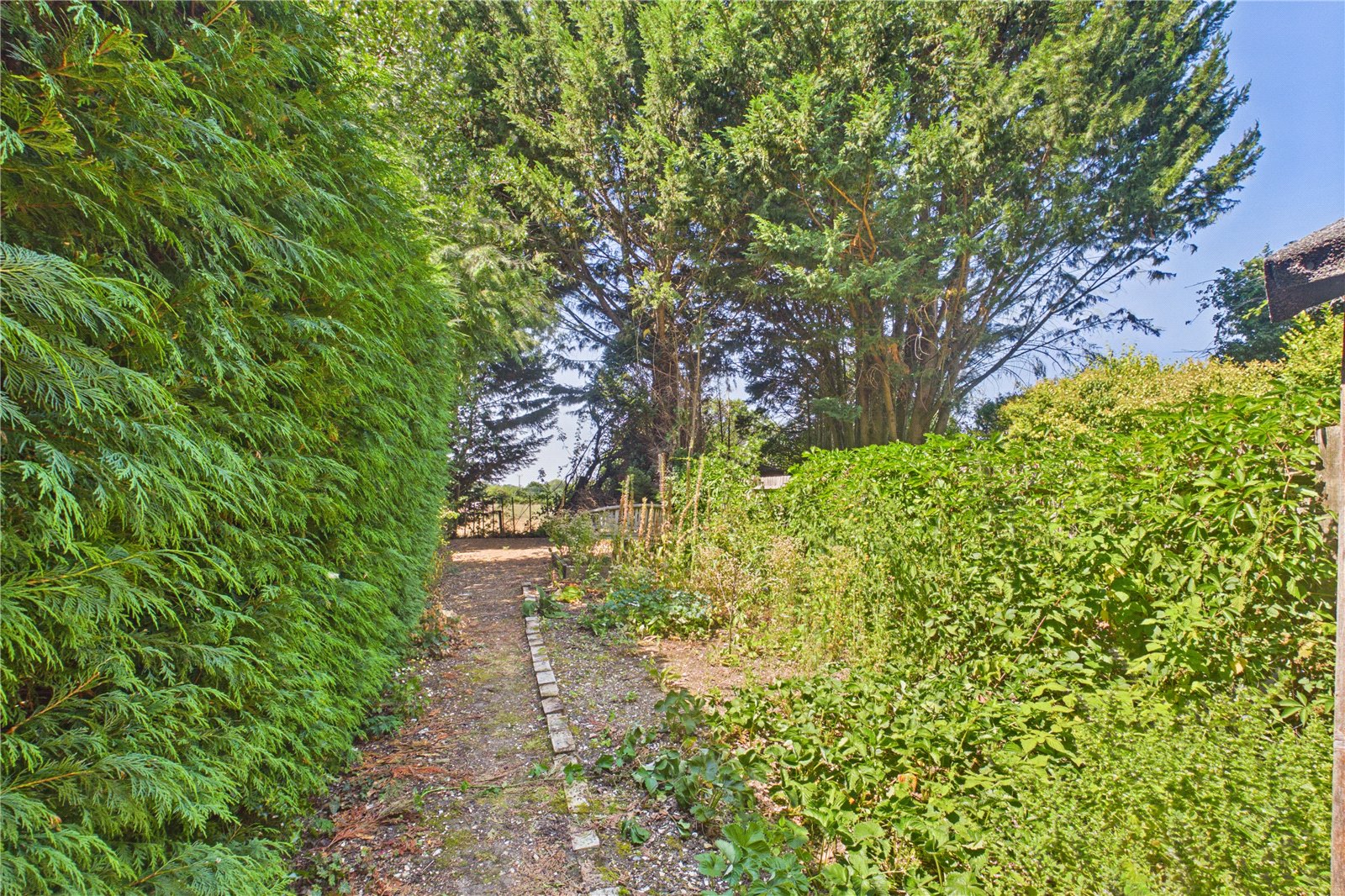 2 bedroom House for sale in Tadley, Hampshire