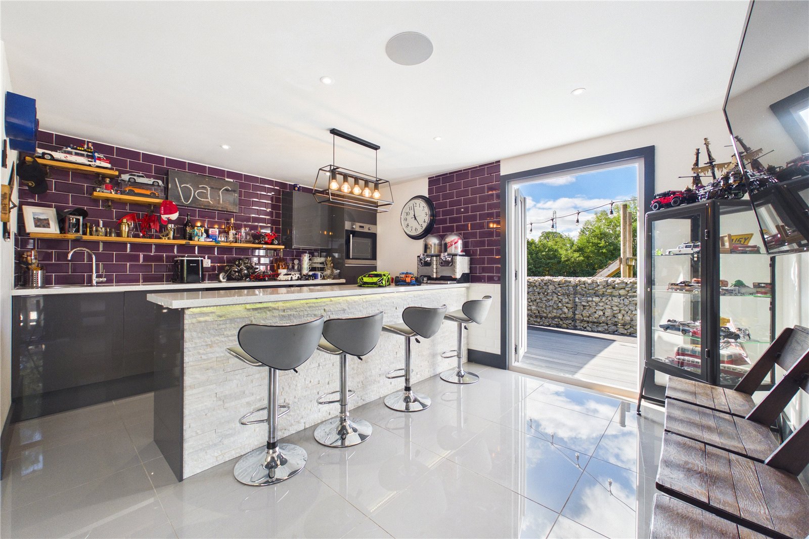 5 bedroom Bungalow for sale in Little London, Tadley, Hampshire