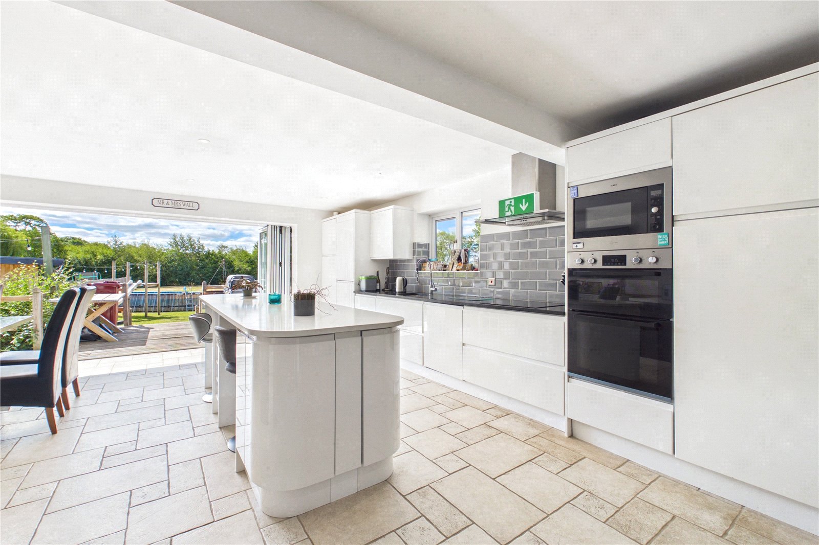 5 bedroom Bungalow for sale in Little London, Tadley, Hampshire