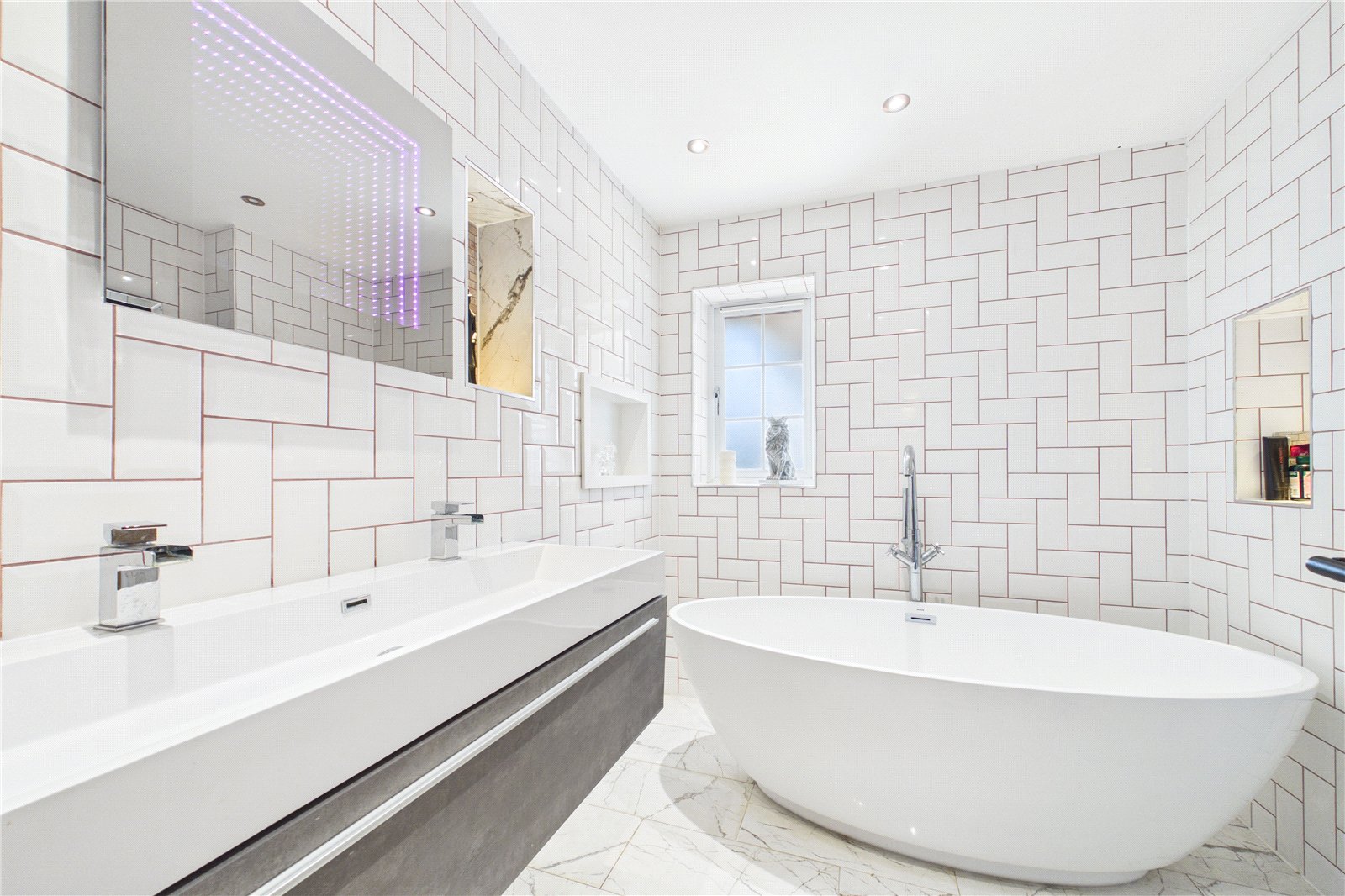 5 bedroom Bungalow for sale in Little London, Tadley, Hampshire