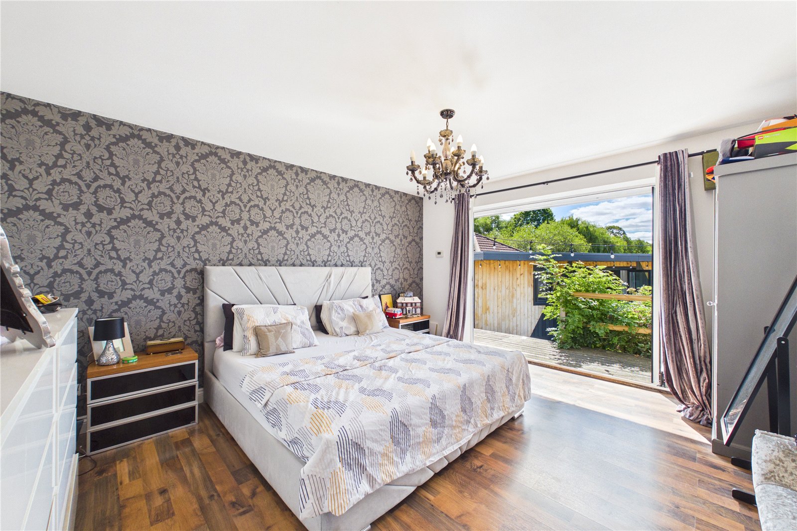 5 bedroom Bungalow for sale in Little London, Tadley, Hampshire