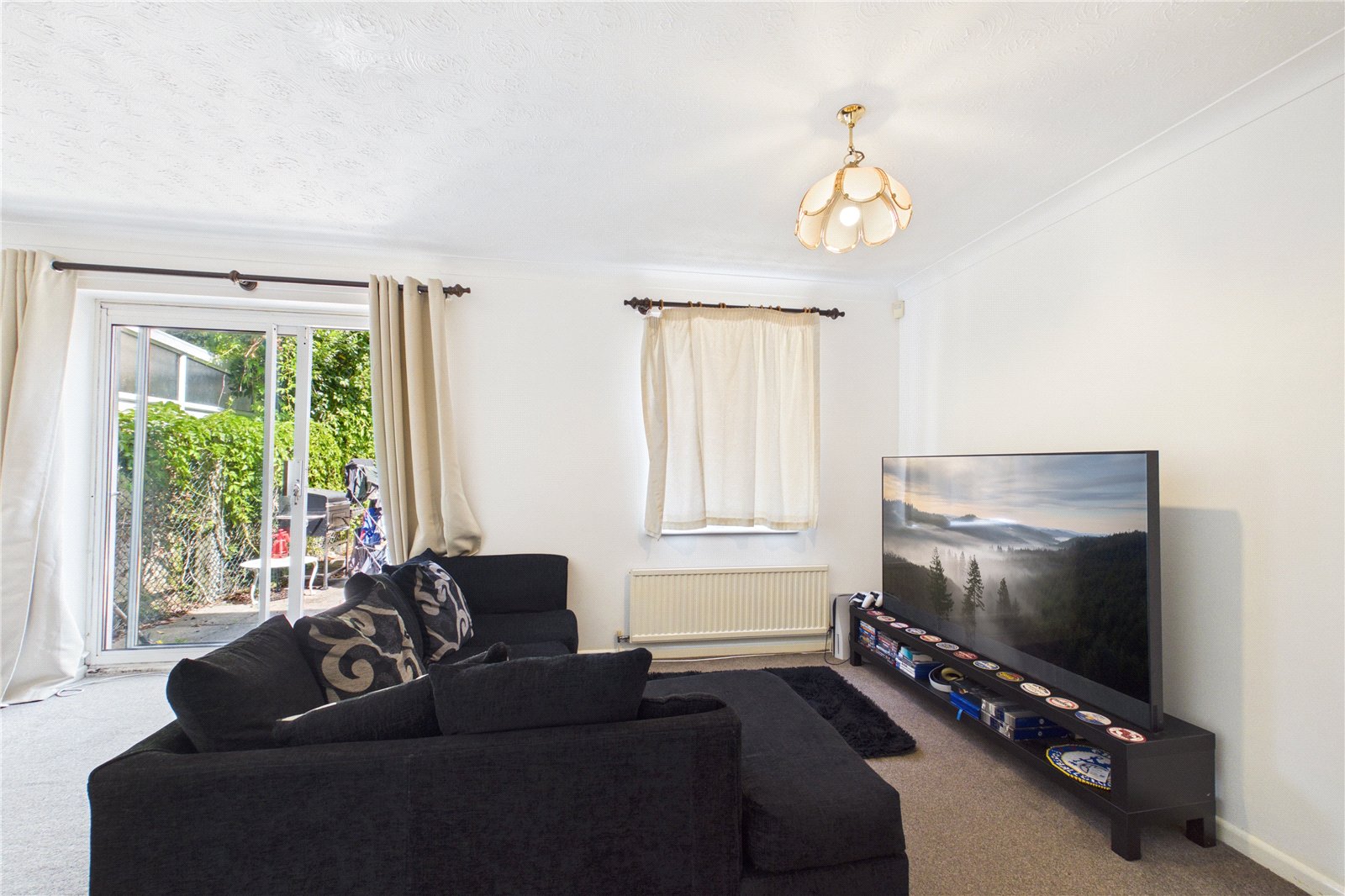 2 bedroom House to let in Tadley, Hampshire