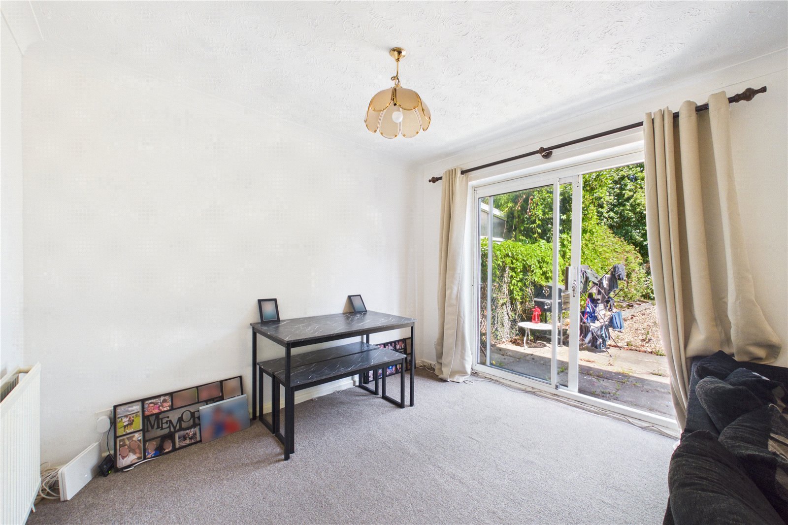 2 bedroom House to let in Tadley, Hampshire