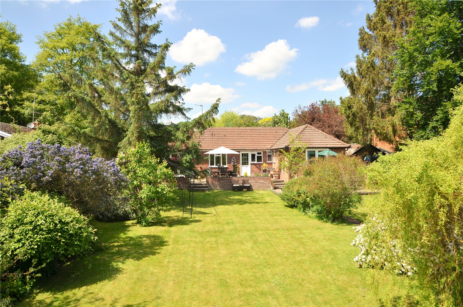 4 bedroom Bungalow for sale in Bradfield, Reading, Berkshire