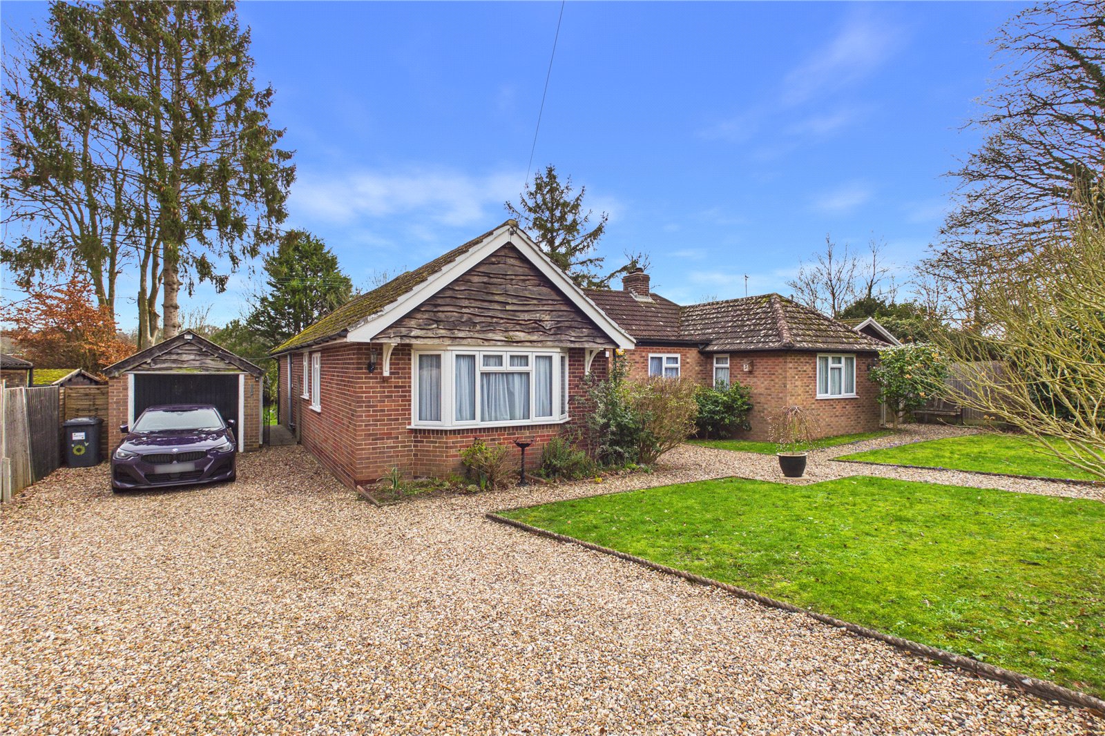 4 bedroom Bungalow for sale in Bradfield, Reading, Berkshire