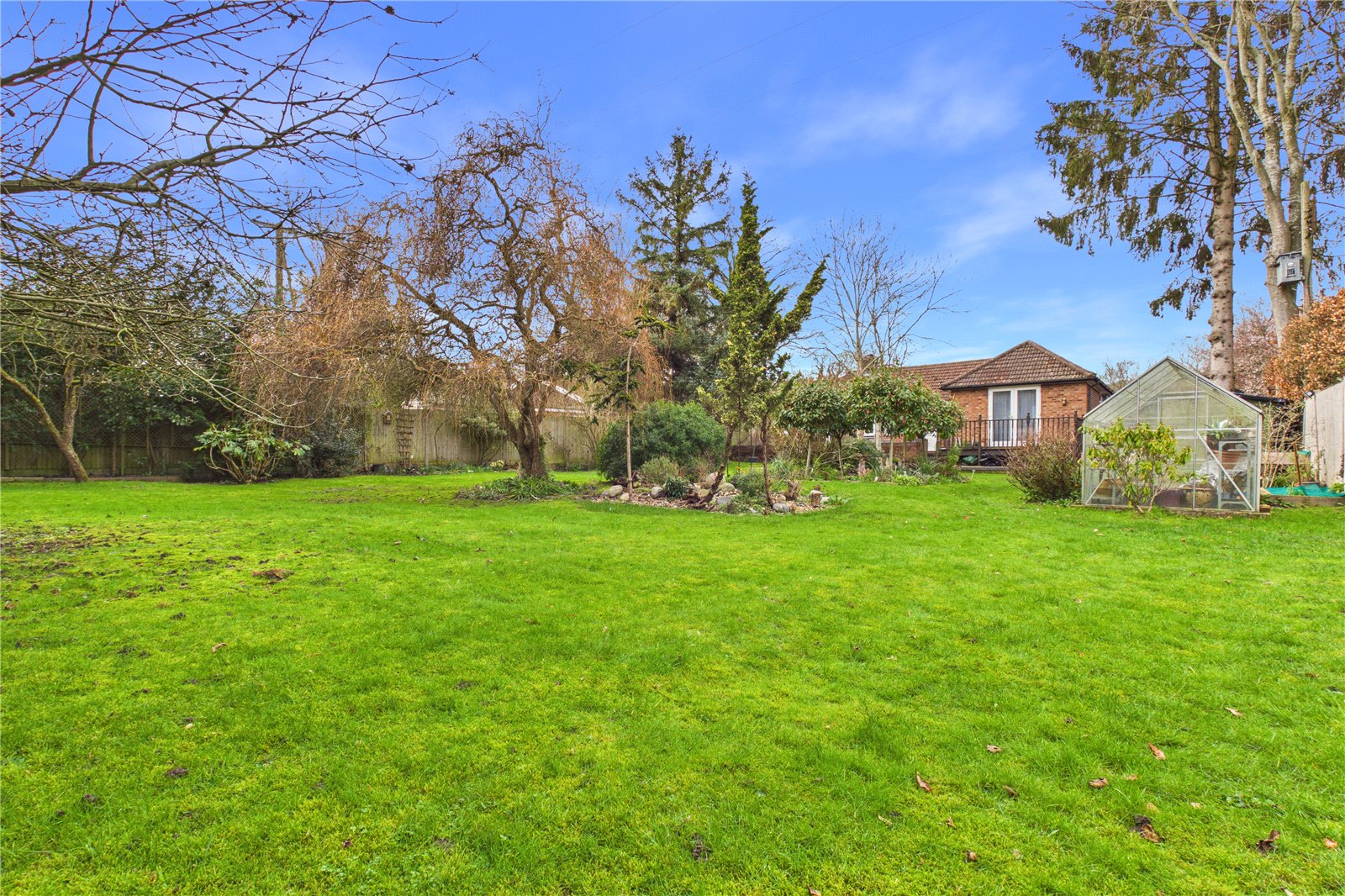 4 bedroom Bungalow for sale in Bradfield, Reading, Berkshire
