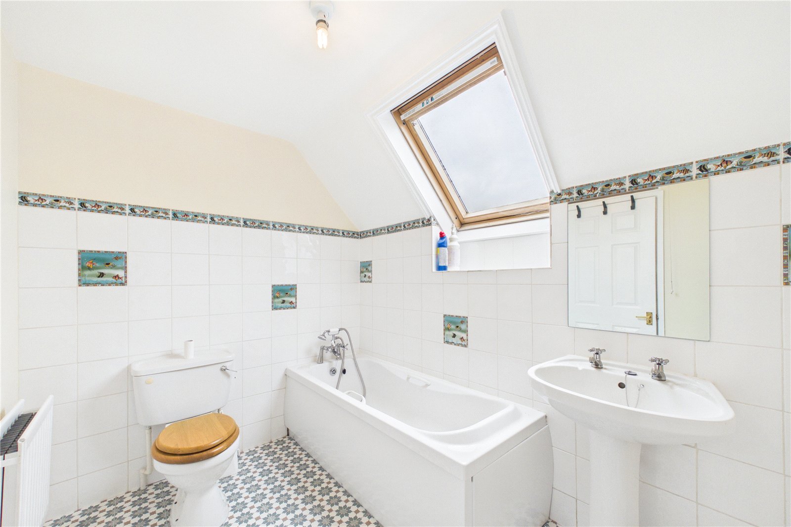 5 bedroom Bungalow to let in Bradfield Southend