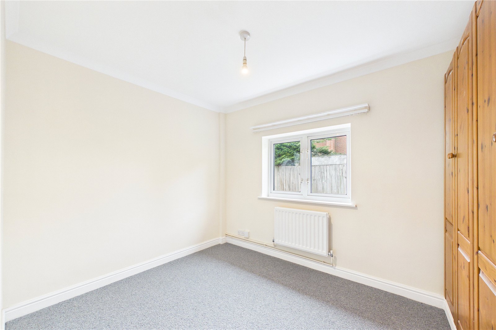 5 bedroom Bungalow to let in Bradfield Southend