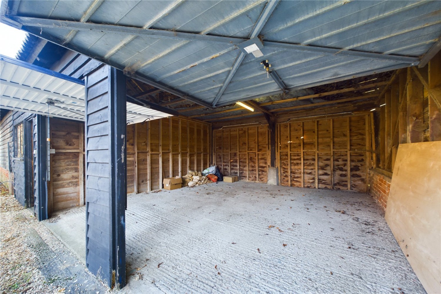 Theale, Reading, Berkshire