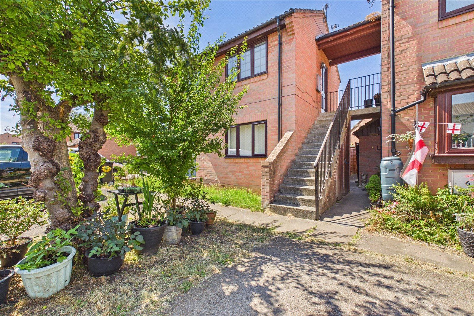1 bedroom Flat for sale in Theale, Reading, Berkshire