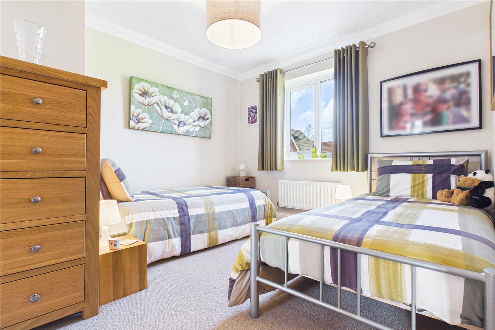 4 bedroom House for sale in Aldermaston, Reading