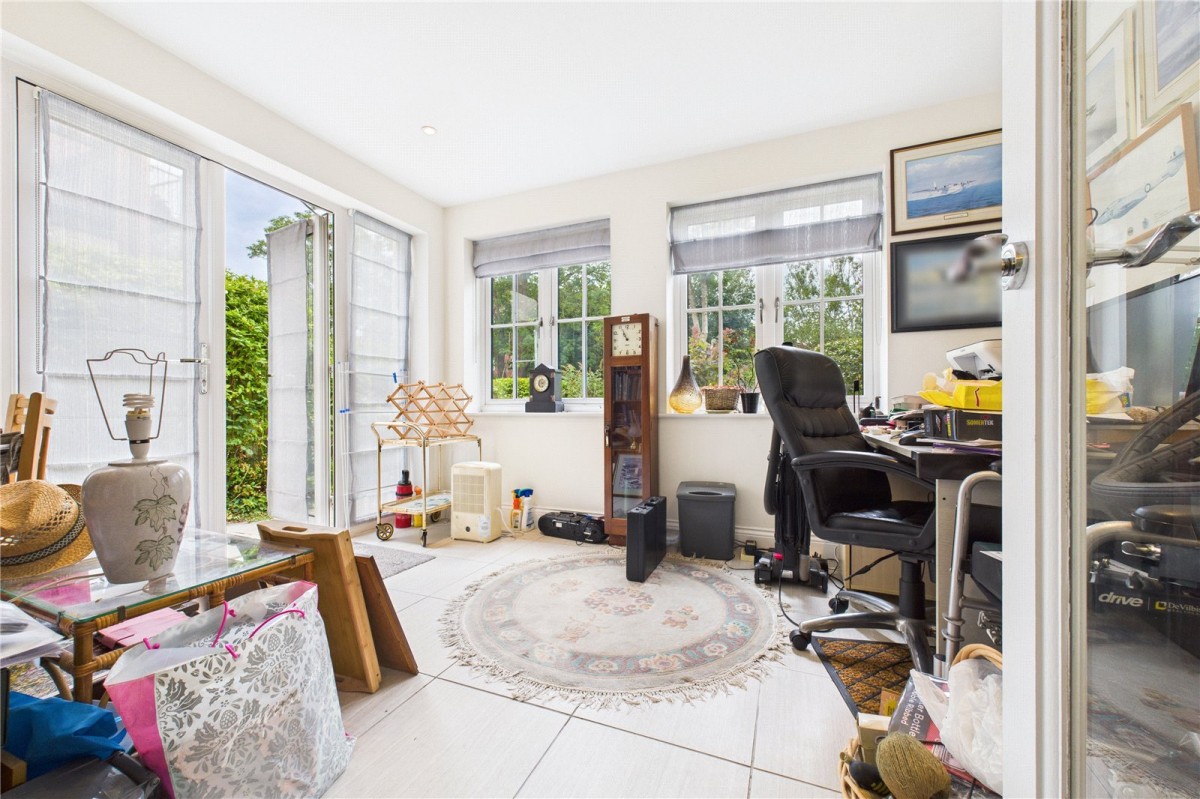 Theale, Reading, Berkshire