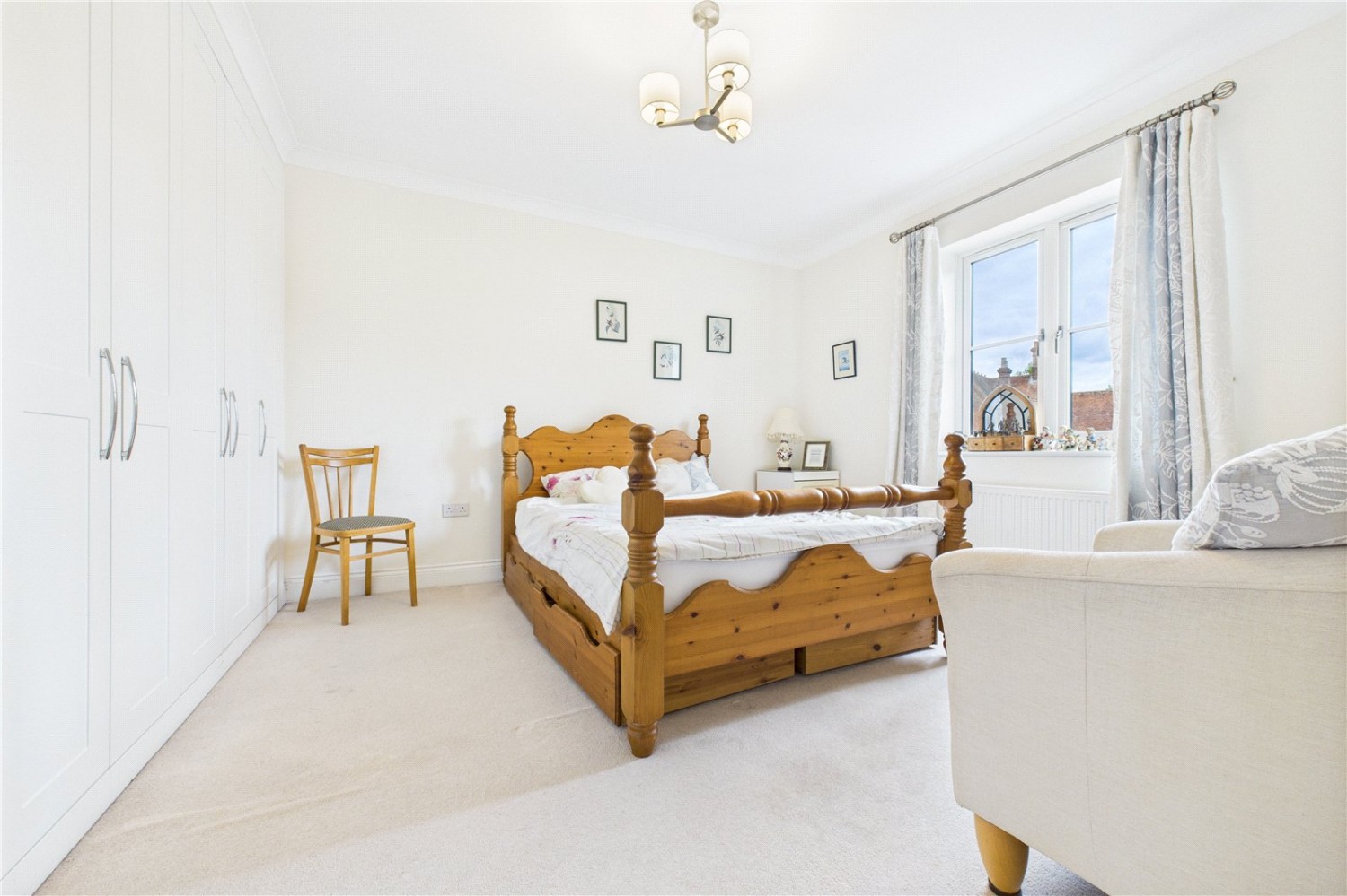 Theale, Reading, Berkshire