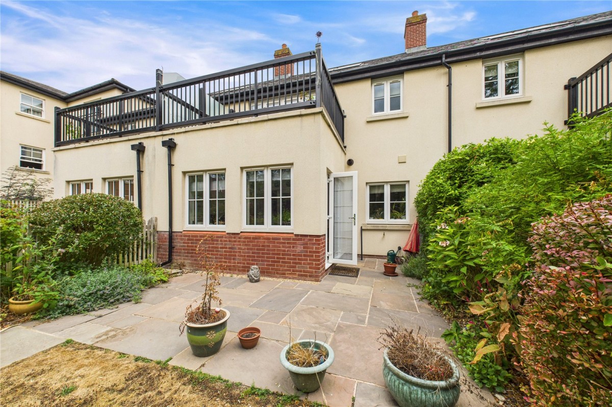 Theale, Reading, Berkshire
