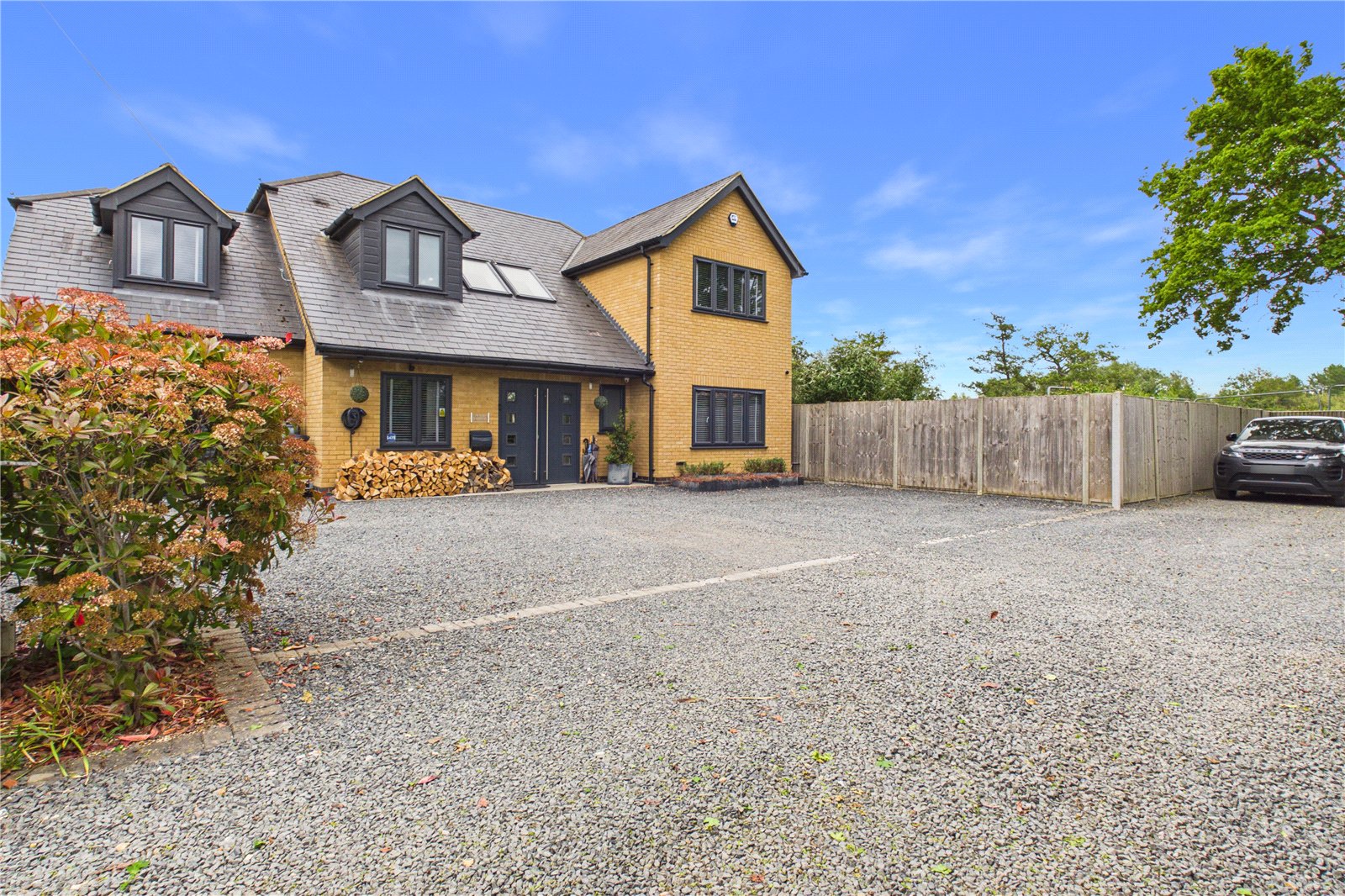 4 bedroom House for sale in Theale, Reading, Berkshire