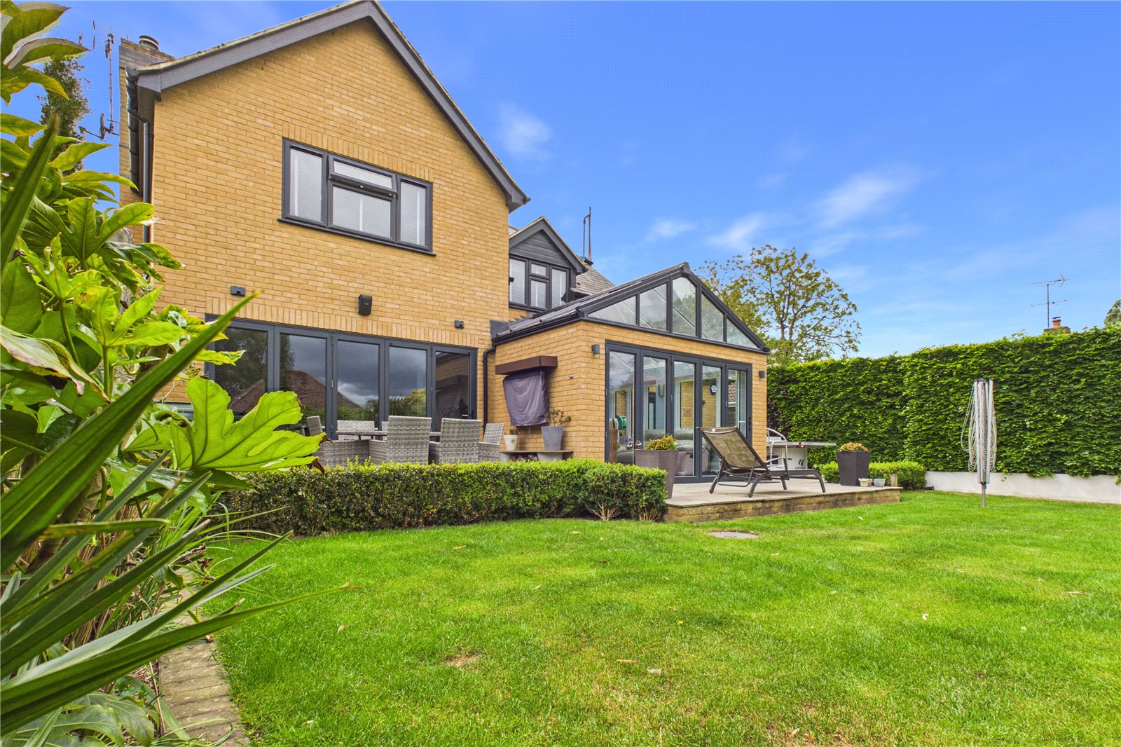 4 bedroom House for sale in Theale, Reading, Berkshire