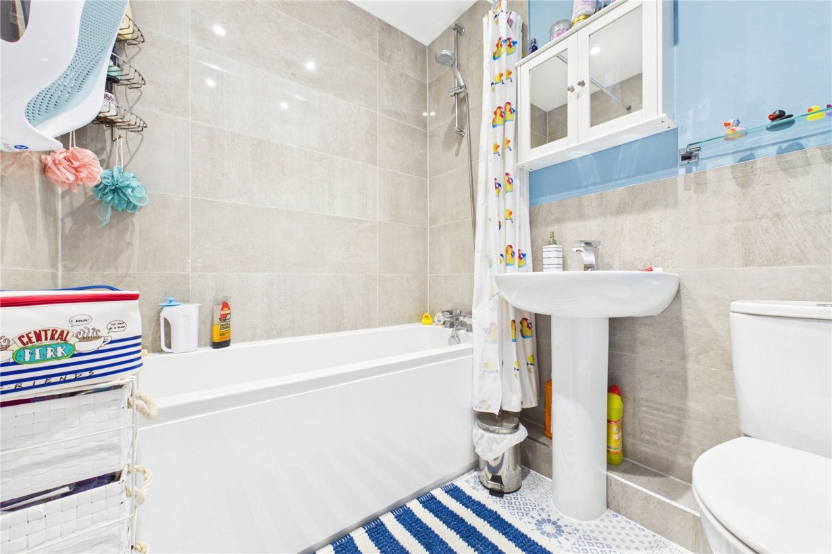 Theale, Reading, Berkshire