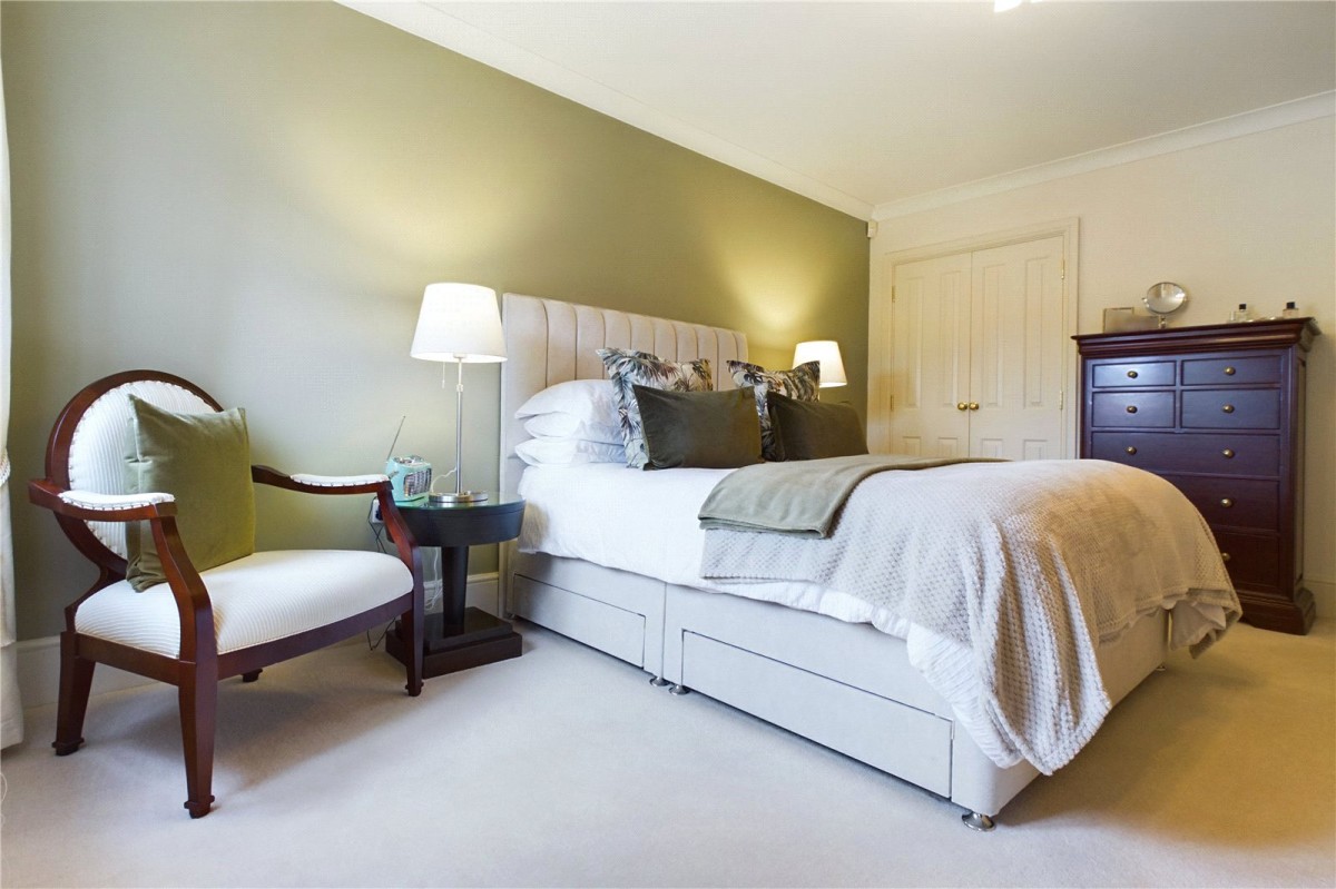 Upper Woolhampton, Reading