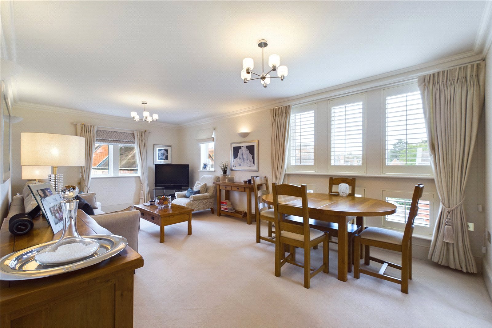 2 bedroom Flat for sale in Upper Woolhampton, Reading