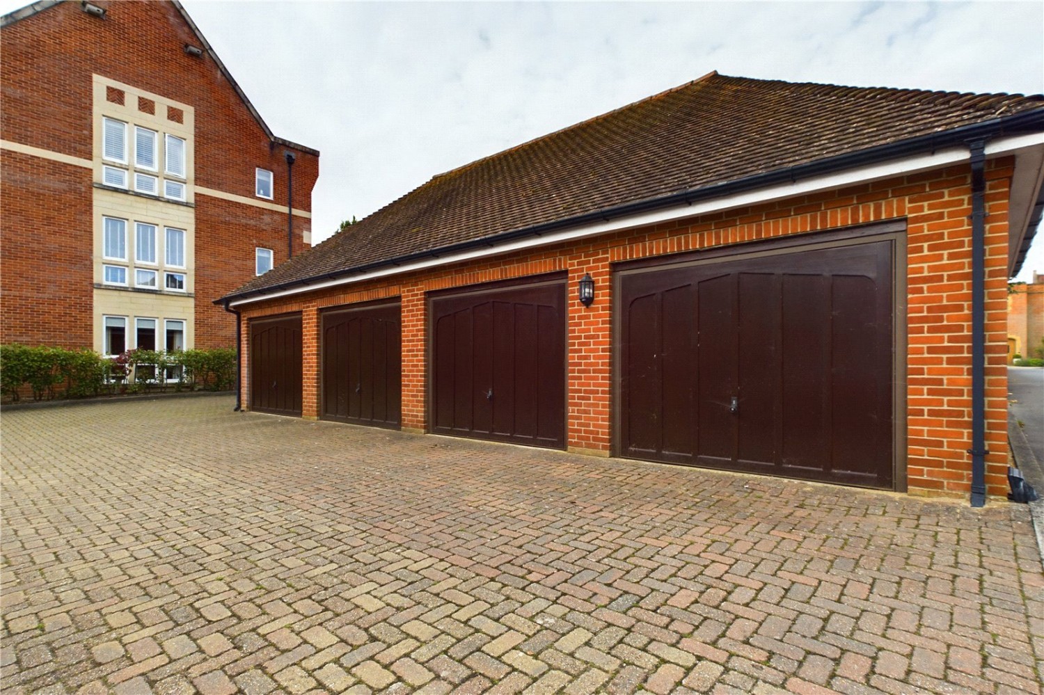 Upper Woolhampton, Reading