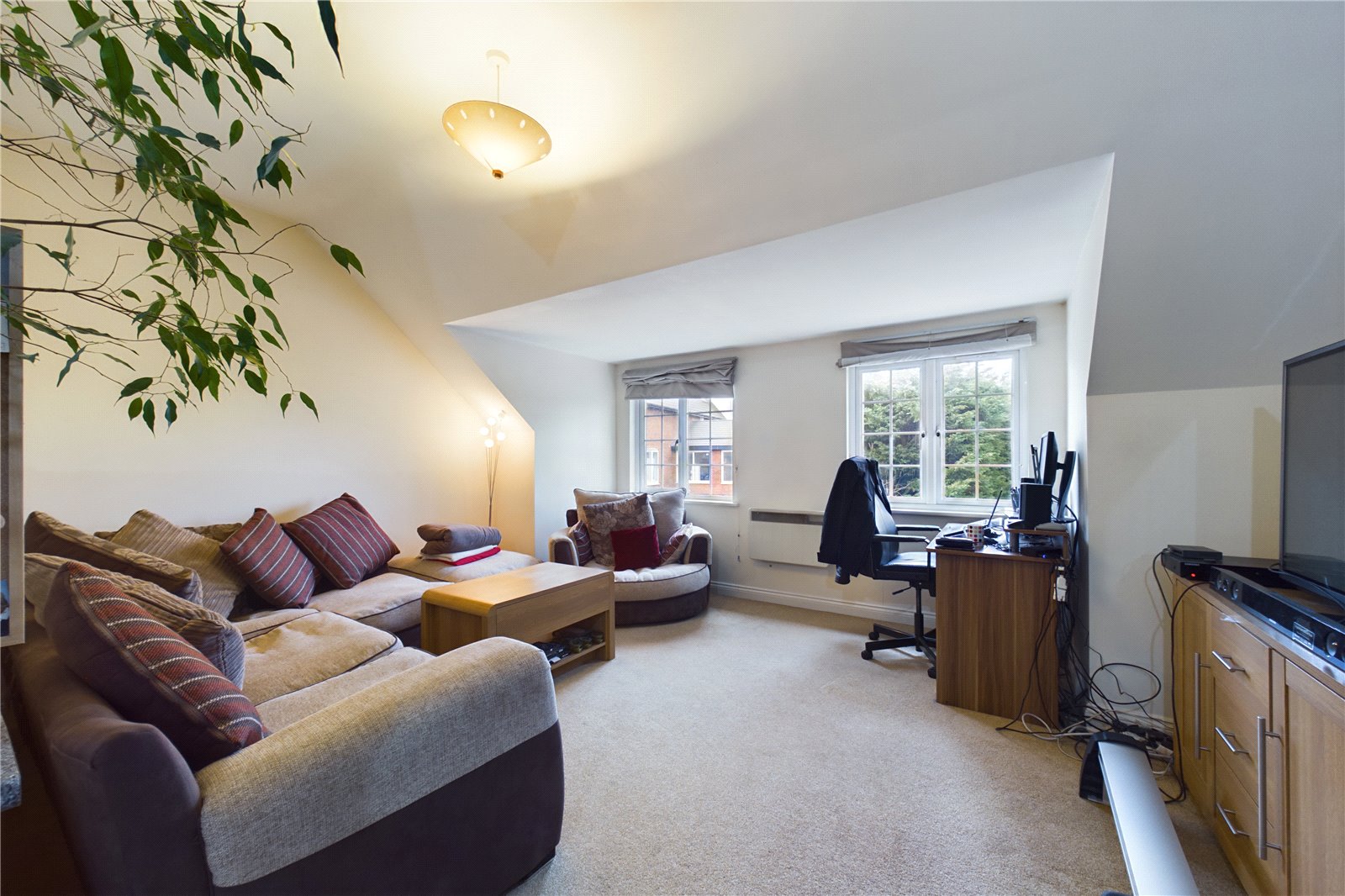 1 bedroom Flat to let in Theale, Reading
