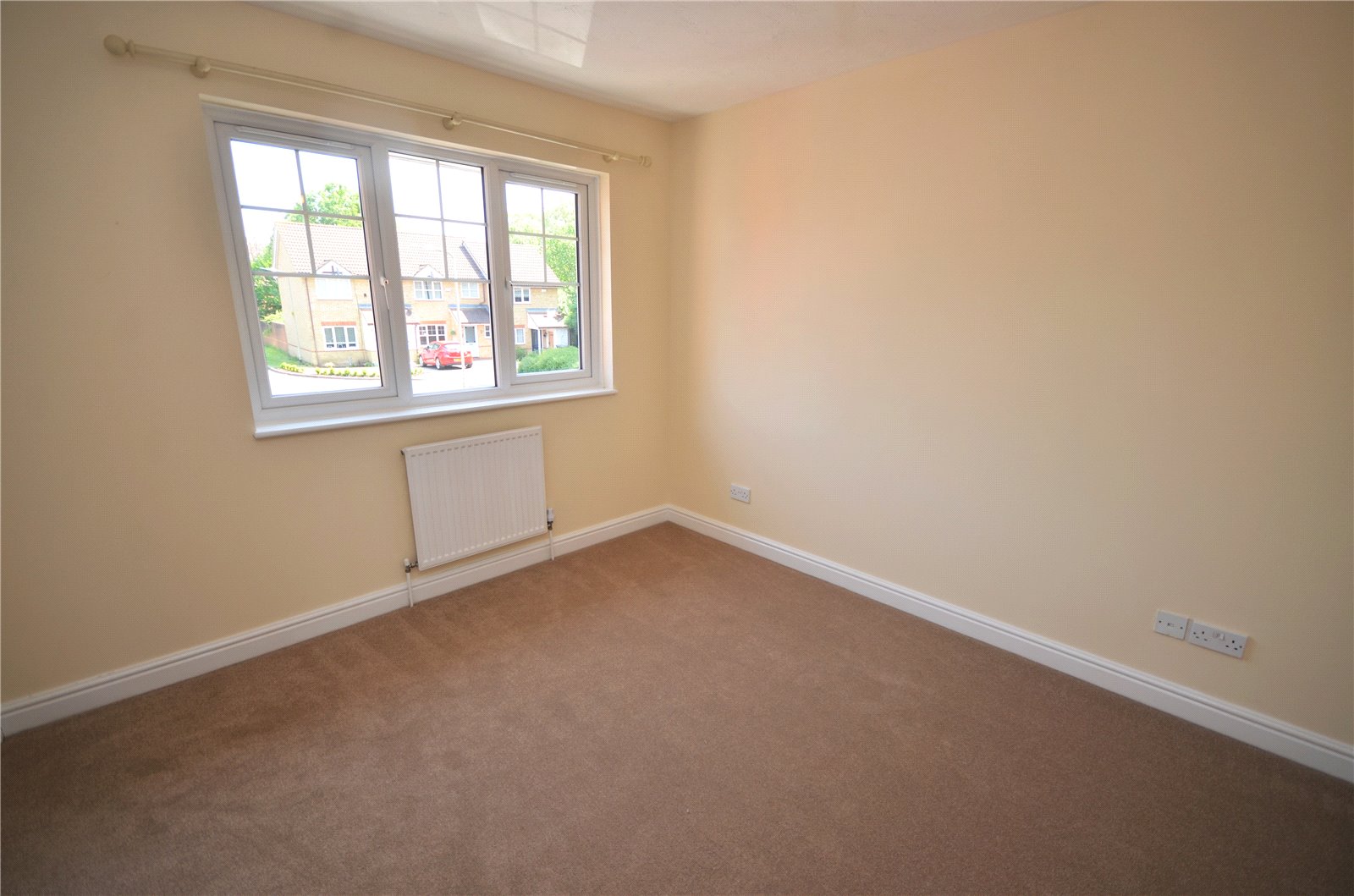 2 bedroom House to let in Theale, Reading