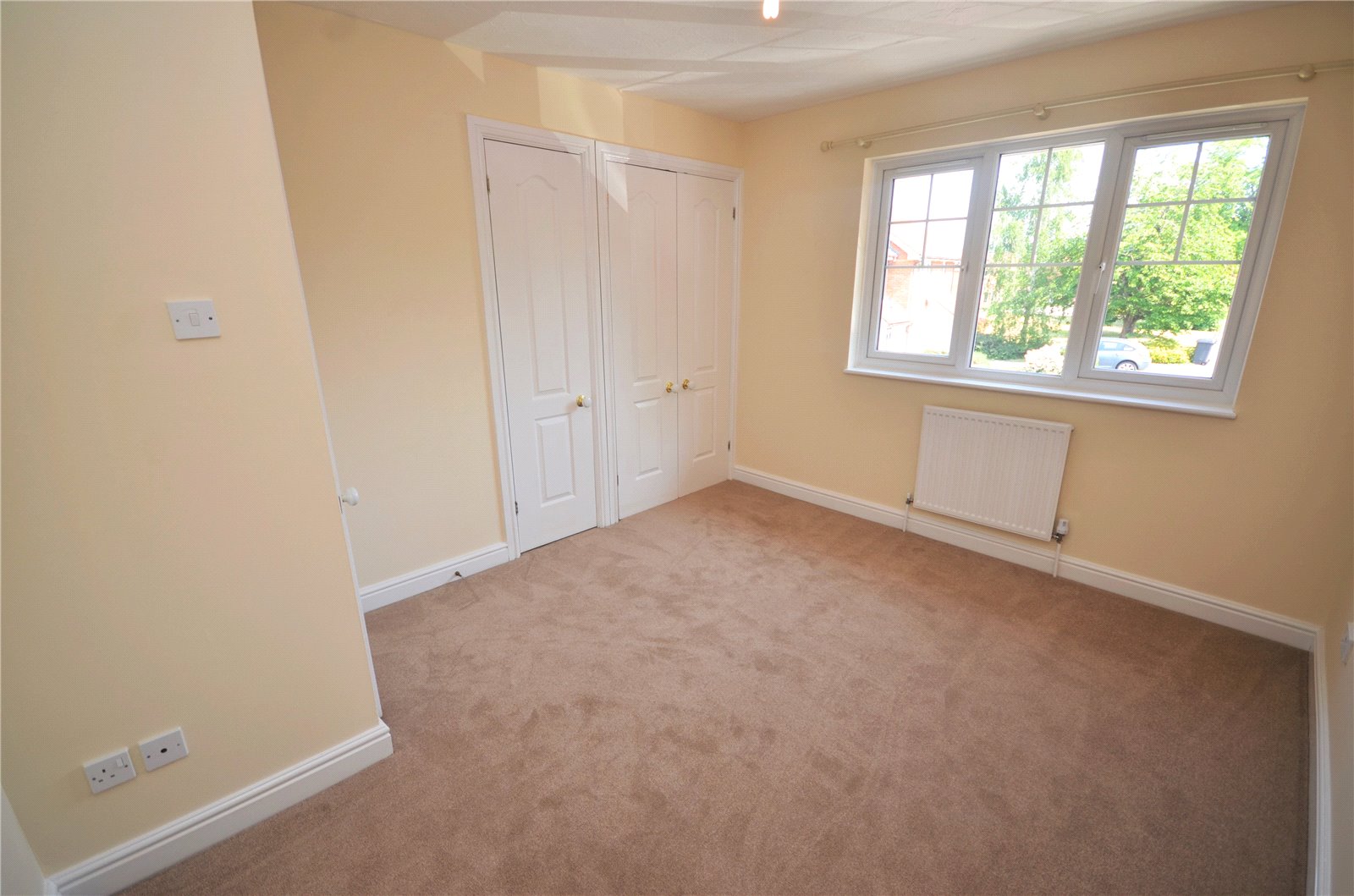 2 bedroom House to let in Theale, Reading