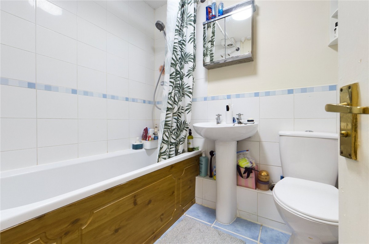 Theale, Reading, Berkshire