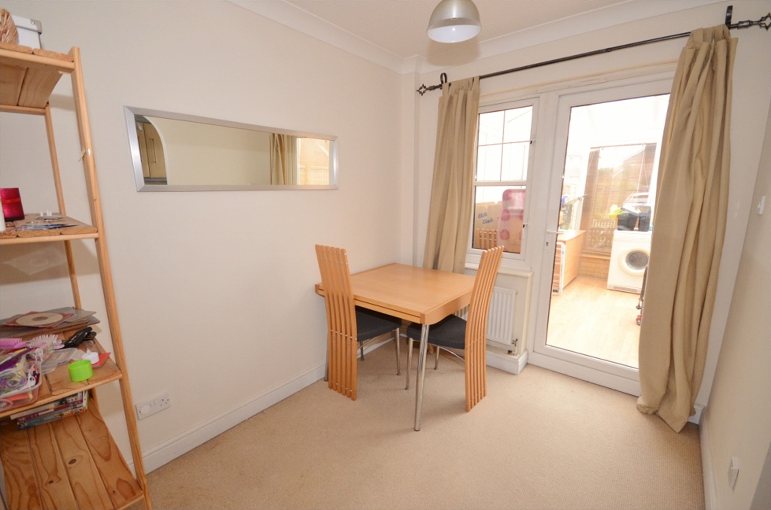 2 bedroom House to let in Theale, Reading, Berks