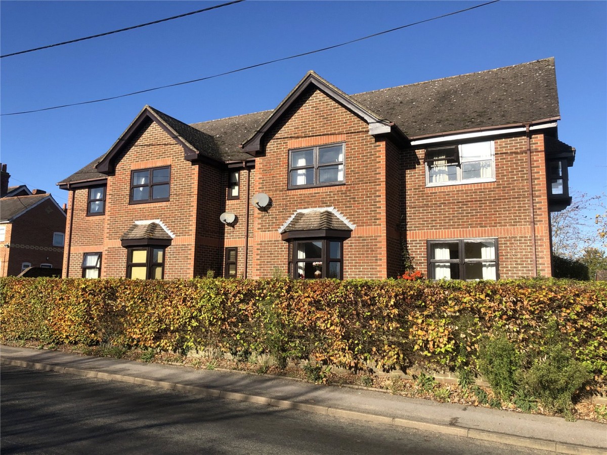 Stretton Close, Theale, Berkshire