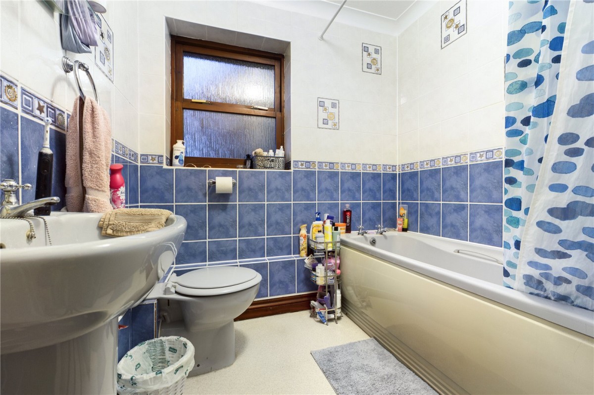 Stretton Close, Theale, Berkshire