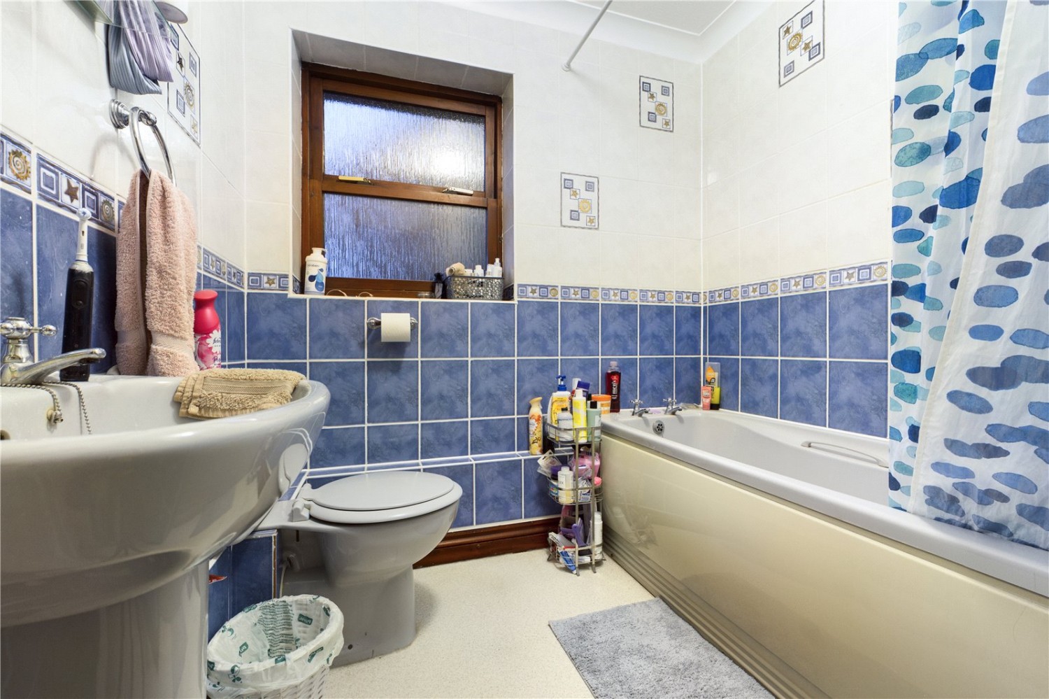 Stretton Close, Theale, Berkshire