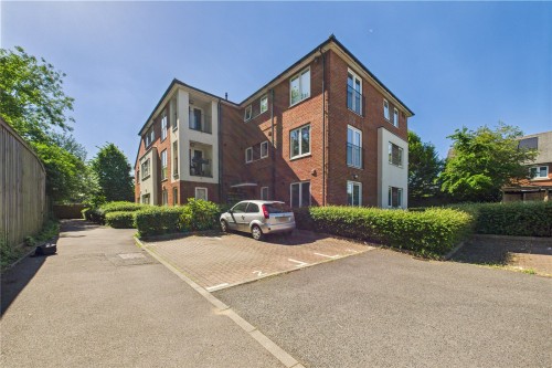 James Butcher Drive, Theale, Reading