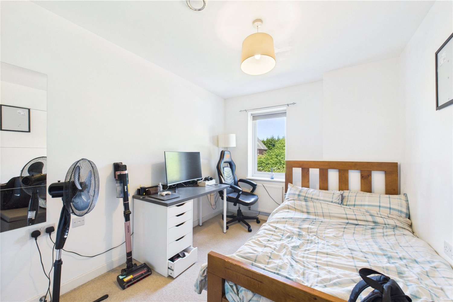 James Butcher Drive, Theale, Reading