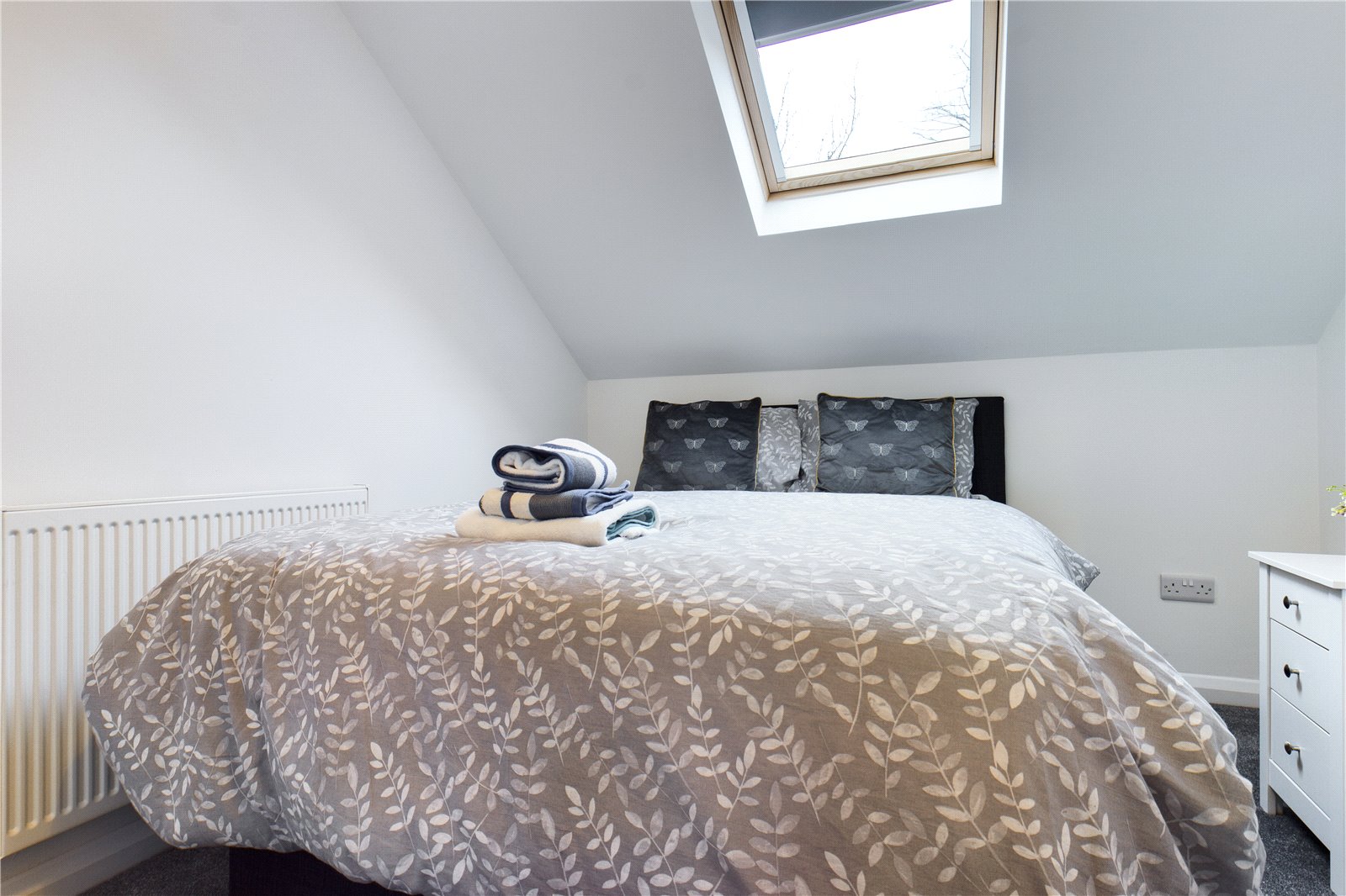 2 bedroom Flat to let in Woolhampton, Reading