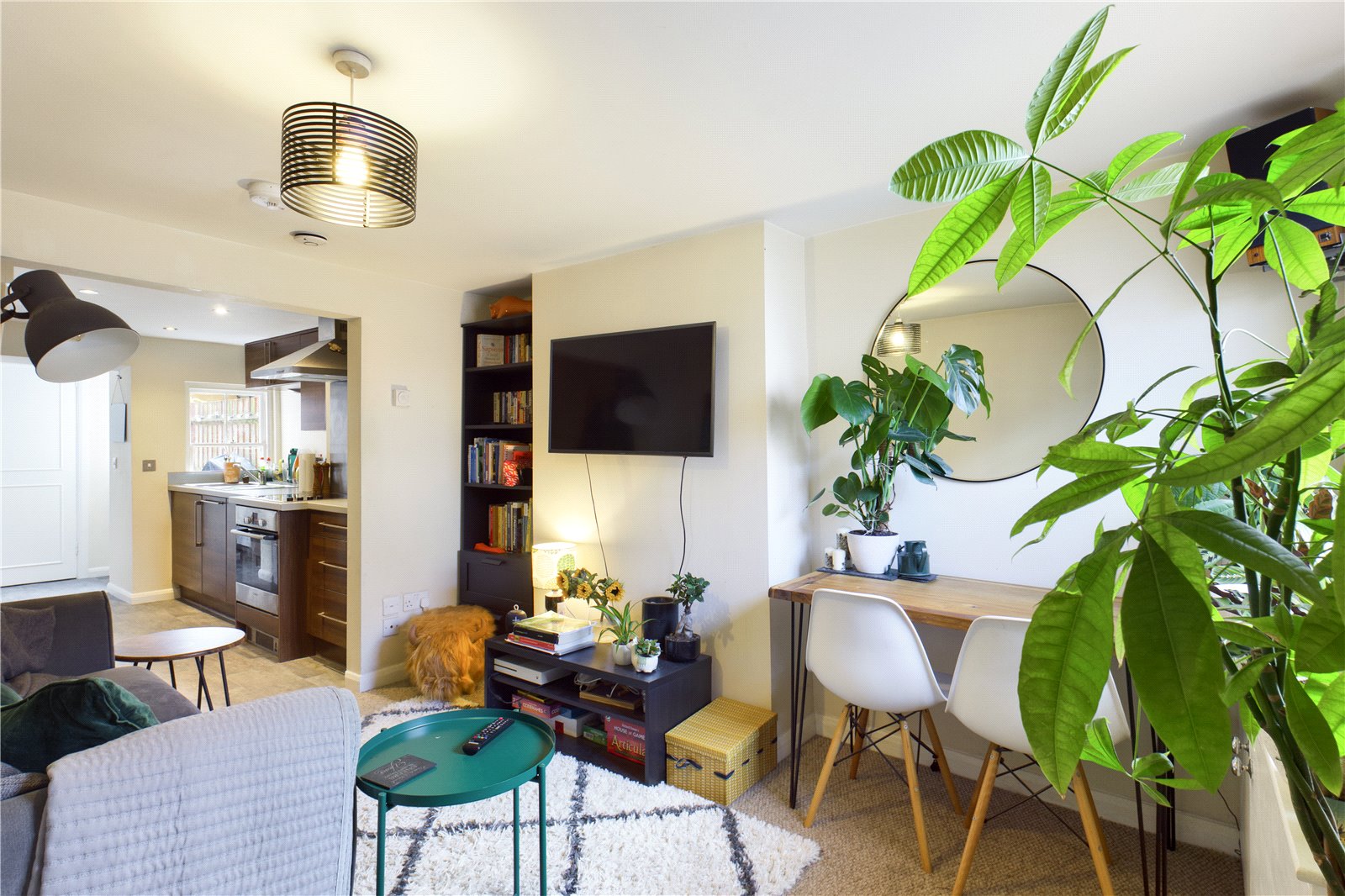 2 bedroom House to let in Theale, Reading