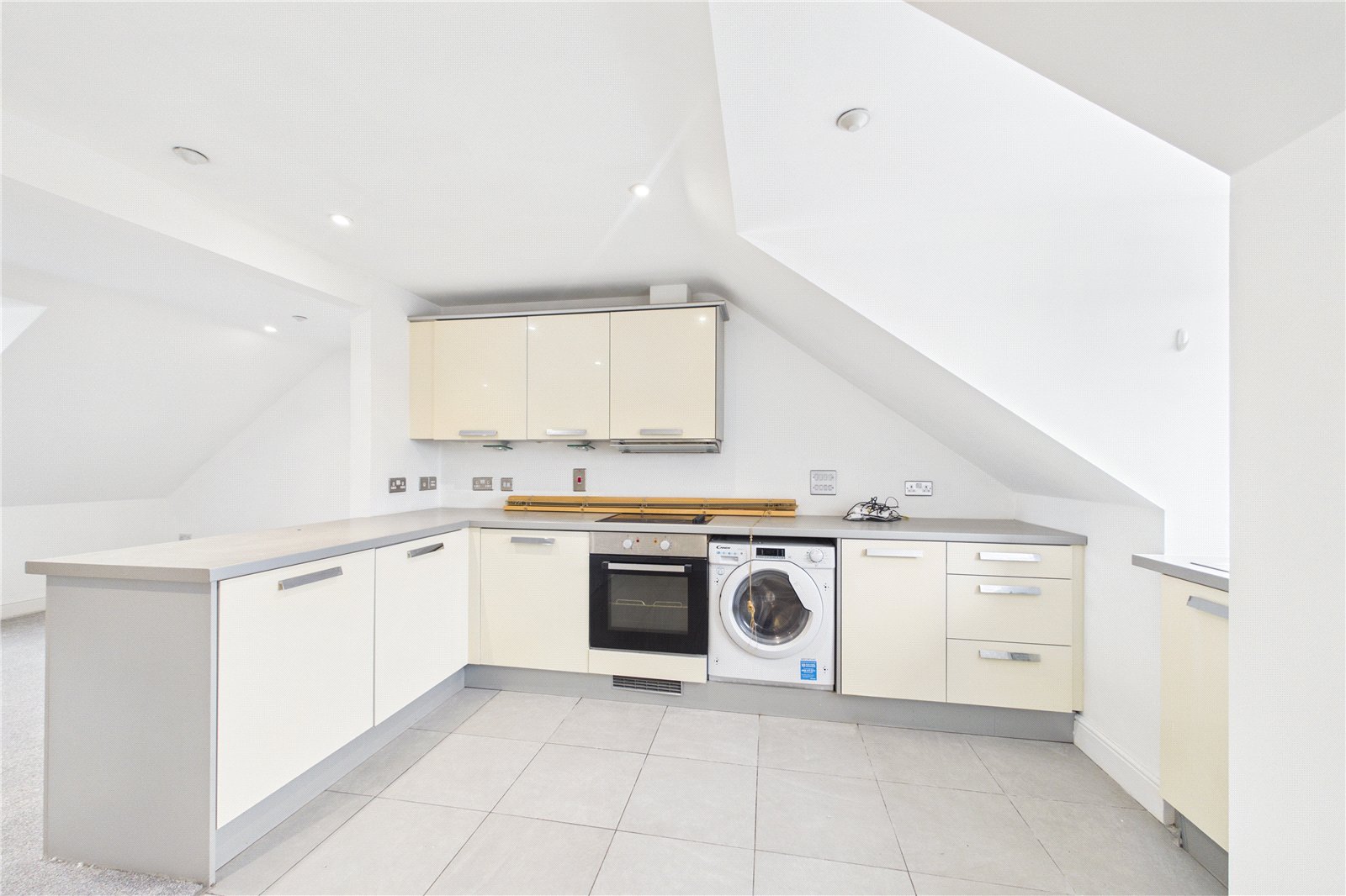 2 bedroom Flat to let in Star Road, Caversham, Reading