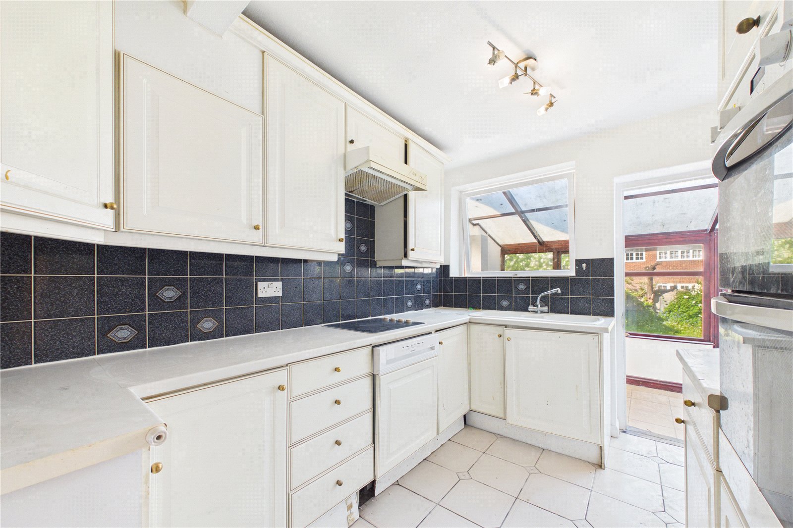 3 bedroom House to let in Tilehurst, Reading, Berkshire