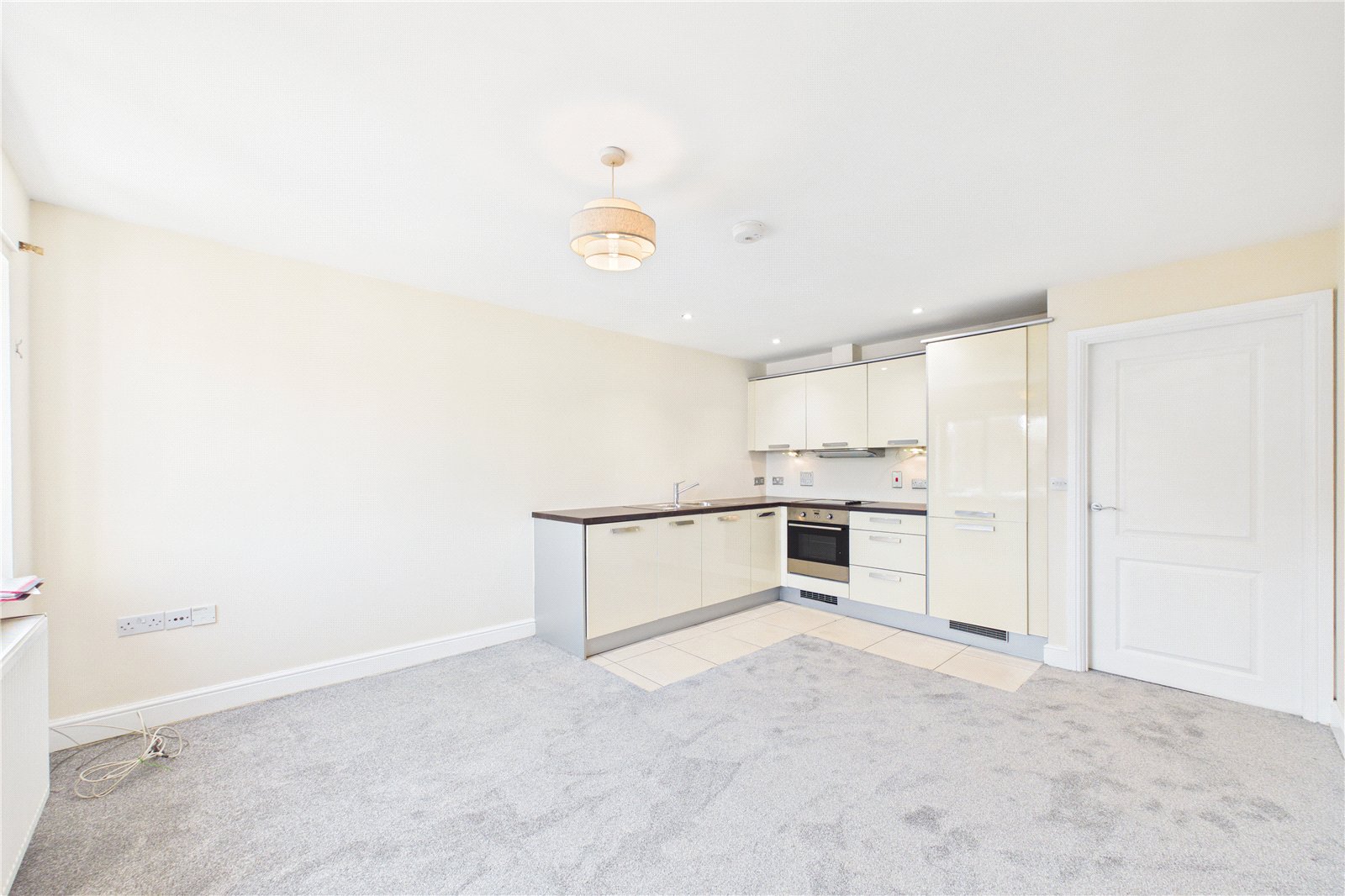 2 bedroom Flat to let in Star Road, Caversham, Reading