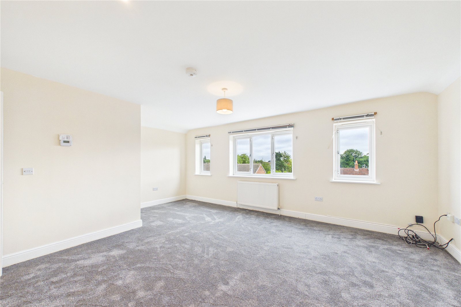 2 bedroom Flat to let in Star Road, Caversham, Berkshire