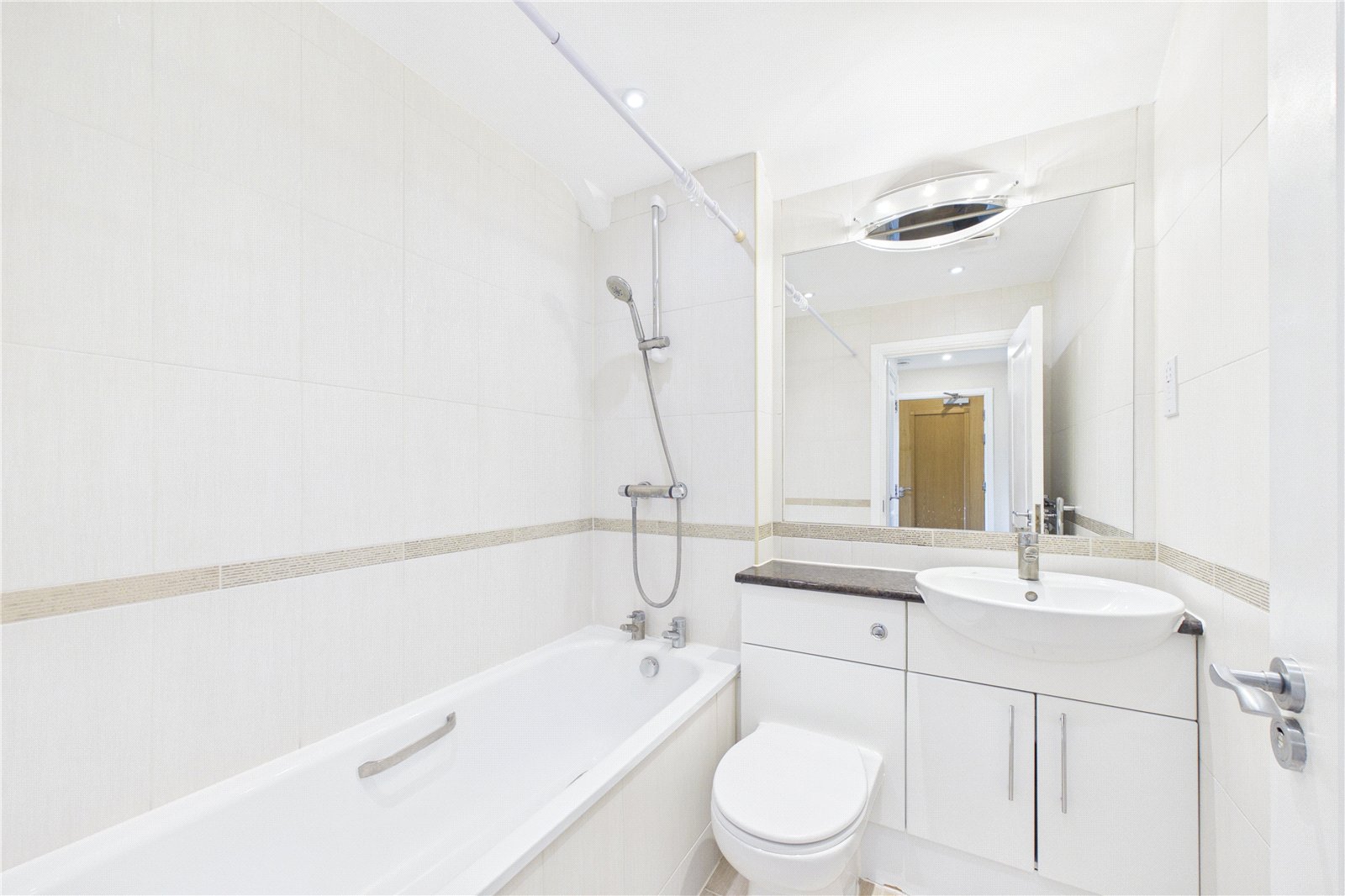 2 bedroom Flat to let in Star Road, Caversham, Berkshire