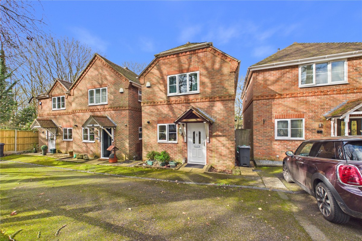 Voller Drive, Tilehurst, Reading