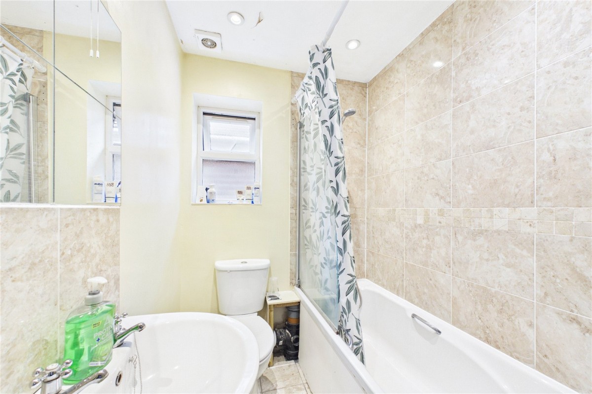 Voller Drive, Tilehurst, Reading