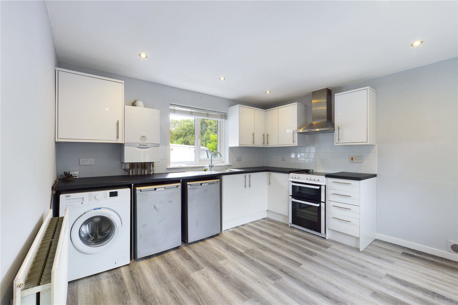0 bedroom Bungalow to let in Tidmarsh, Reading, Berkshire