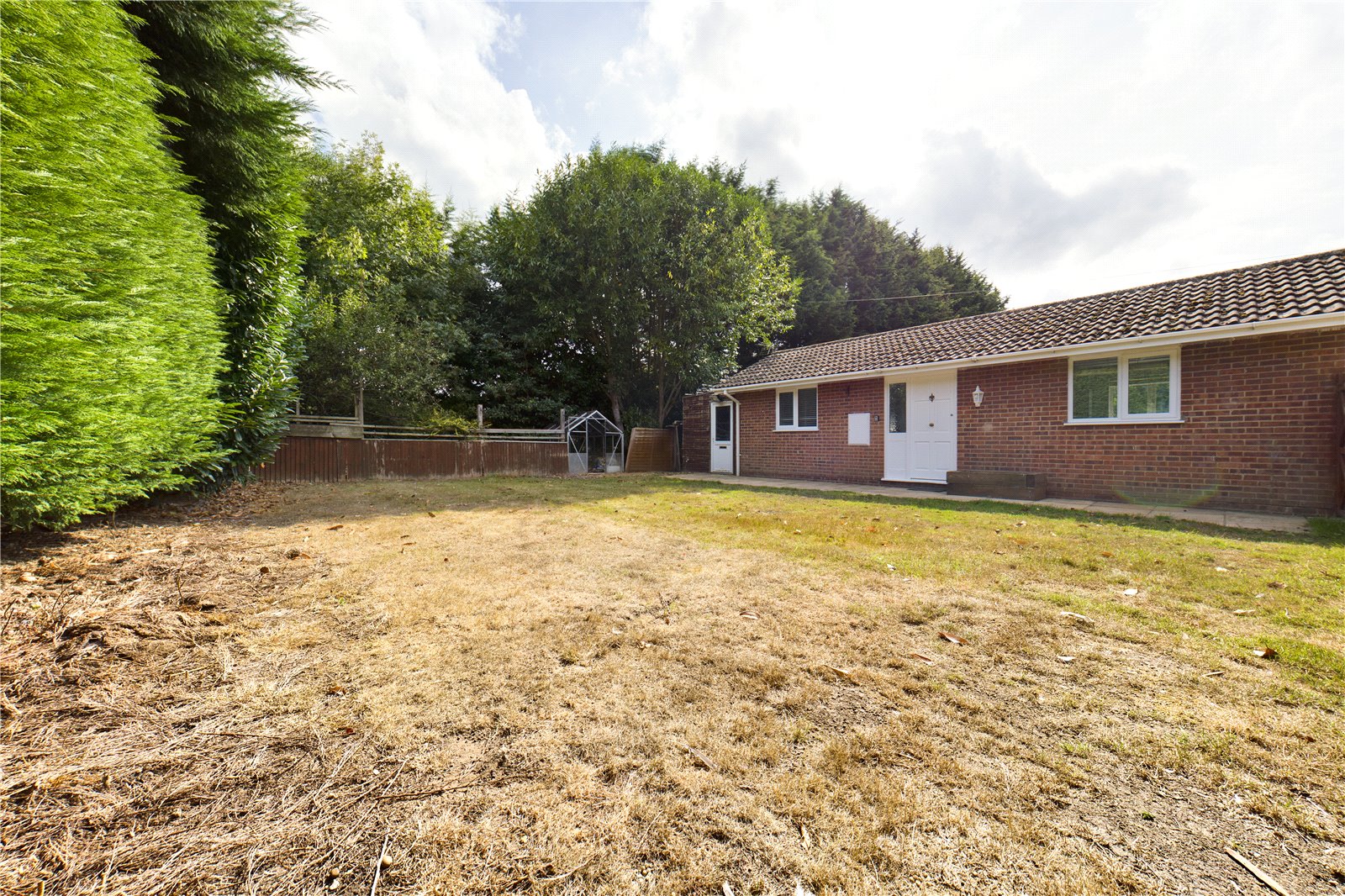 0 bedroom Bungalow to let in Tidmarsh, Reading, Berkshire